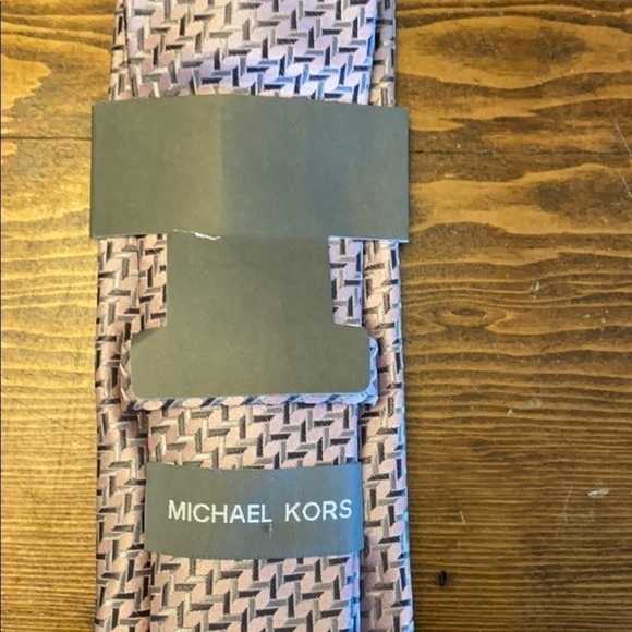 Michael Kors Tie - Picture 4 of 6
